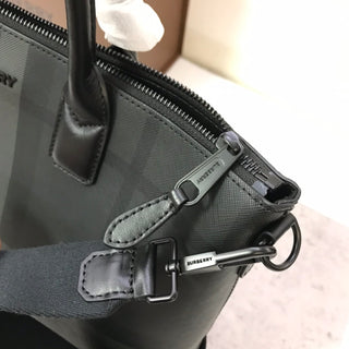 Burberry tote