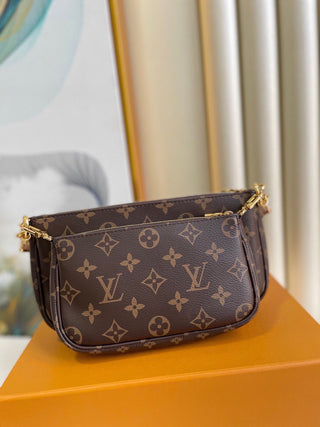 LV Multipochette