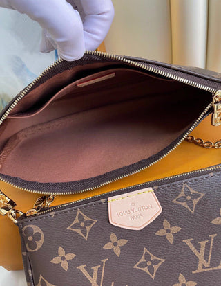 LV Multipochette